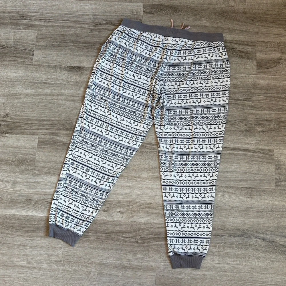 Secret Treasures winter isle pajama pants